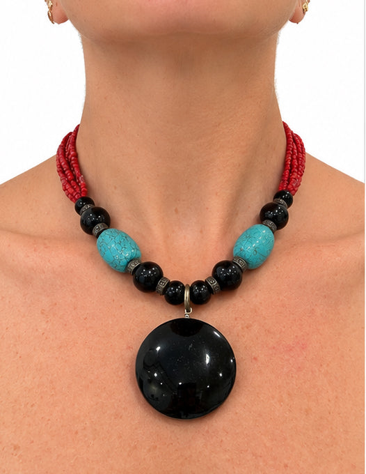 BLACK CIRCLE PENDANT NECKALCE