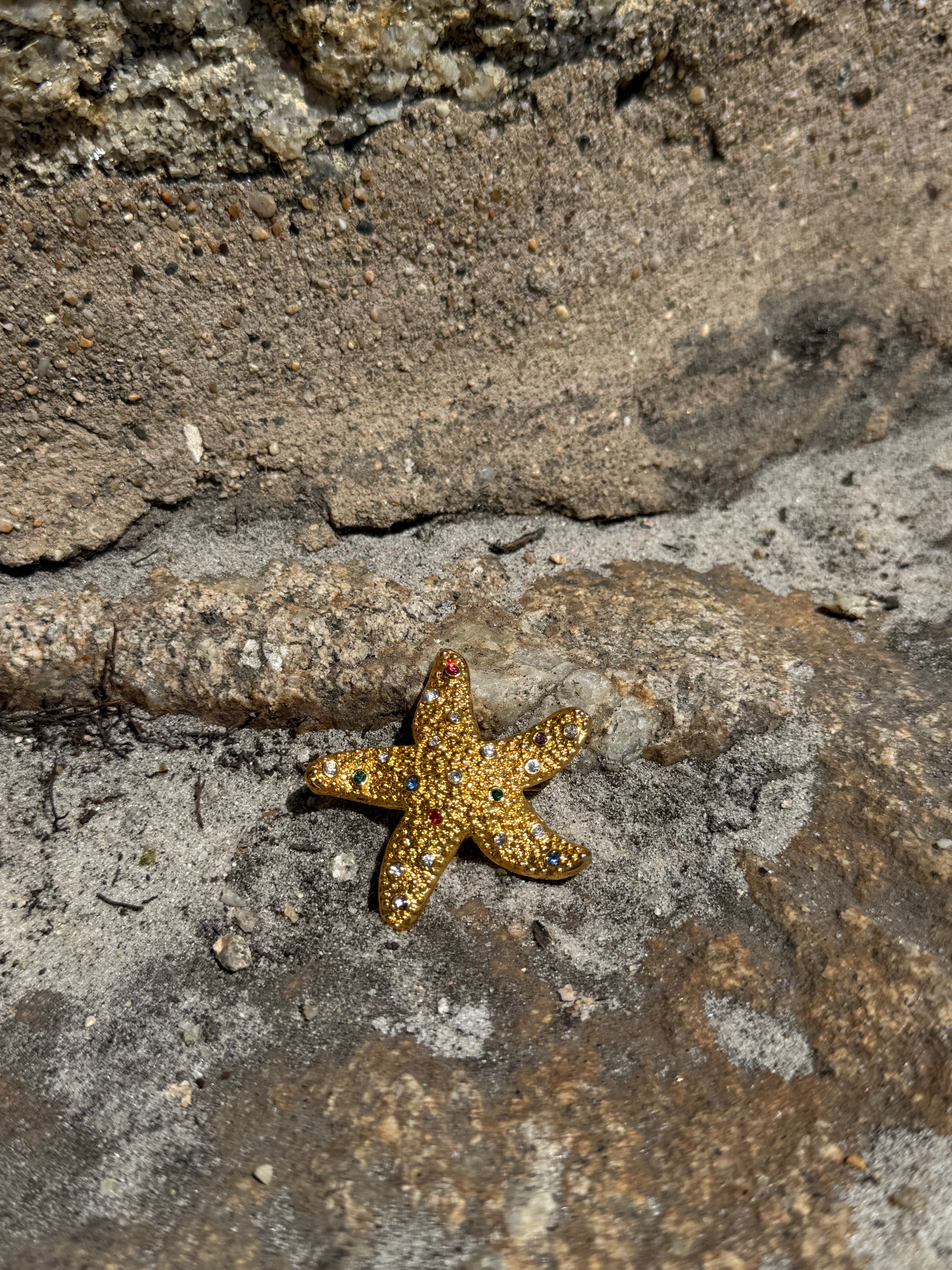 VINTAGE GOLD CRYSTAL GEM STONE STARFISH BROOCH PIN 2