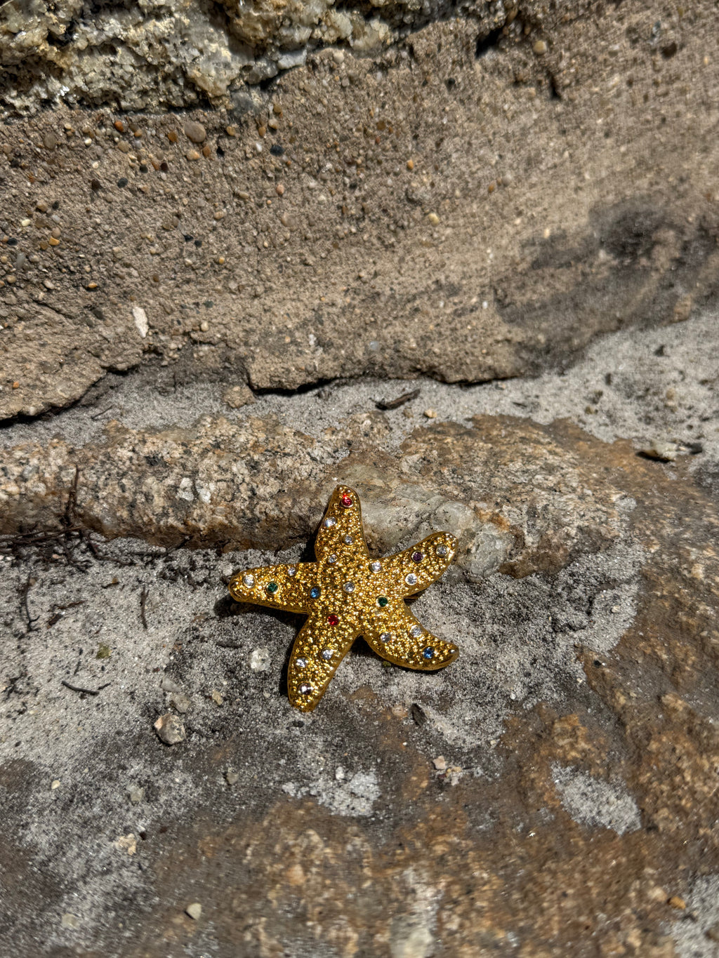VINTAGE GOLD CRYSTAL GEM STONE STARFISH BROOCH PIN 2