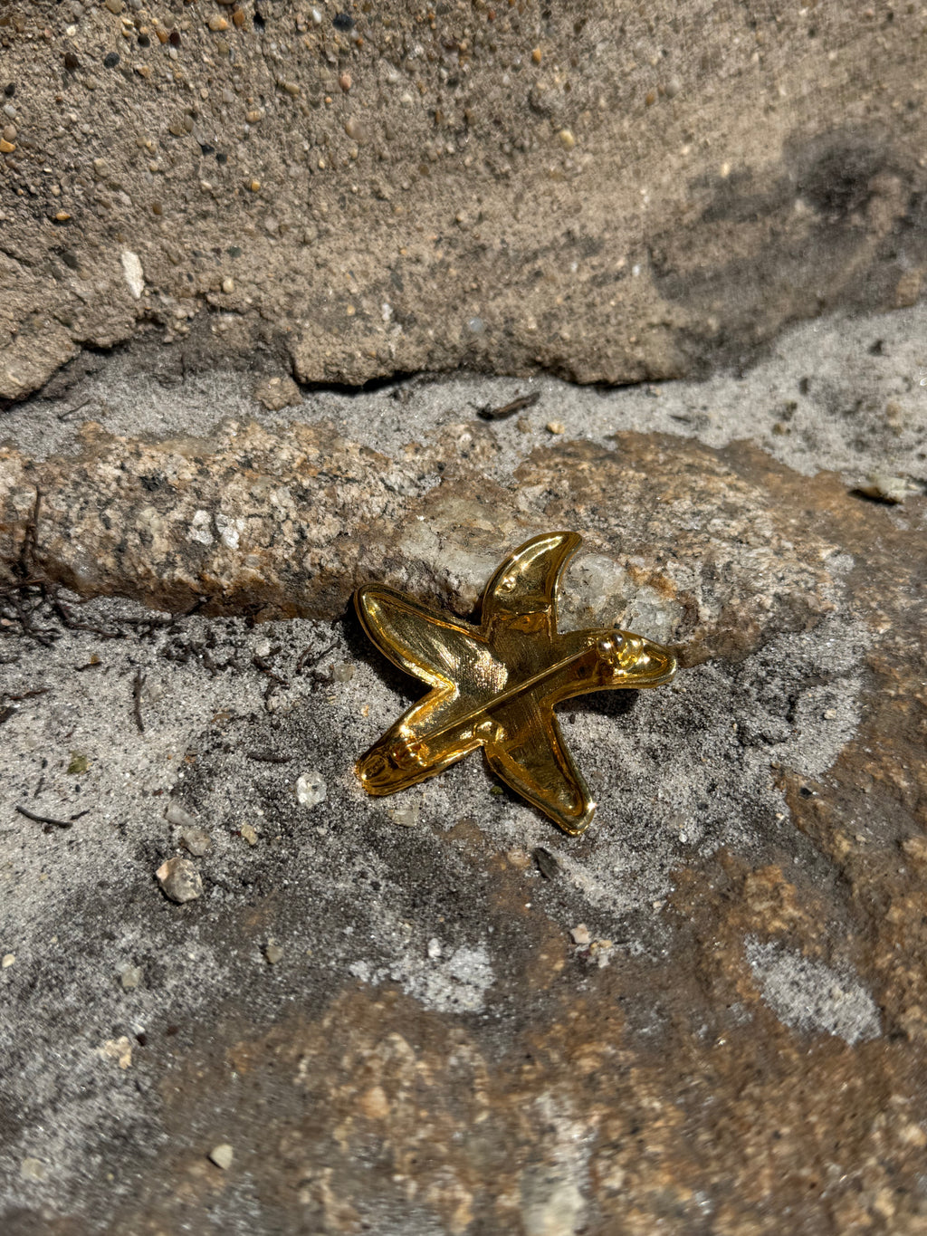 VINTAGE GOLD CRYSTAL GEM STONE STARFISH BROOCH PIN 2
