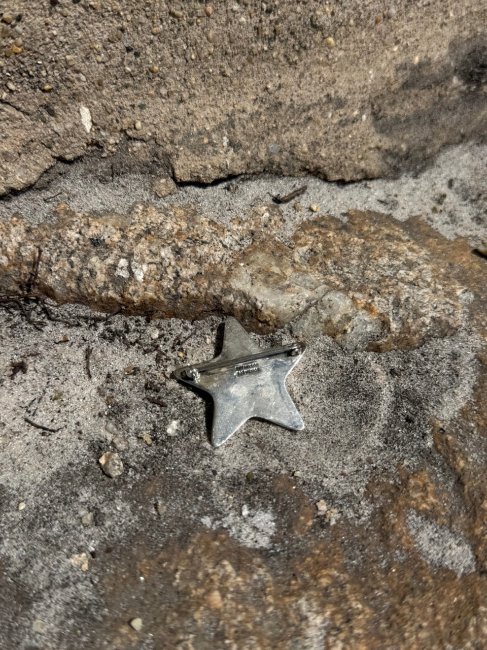 SIMPLE SILVER STAR BROOCH PIN