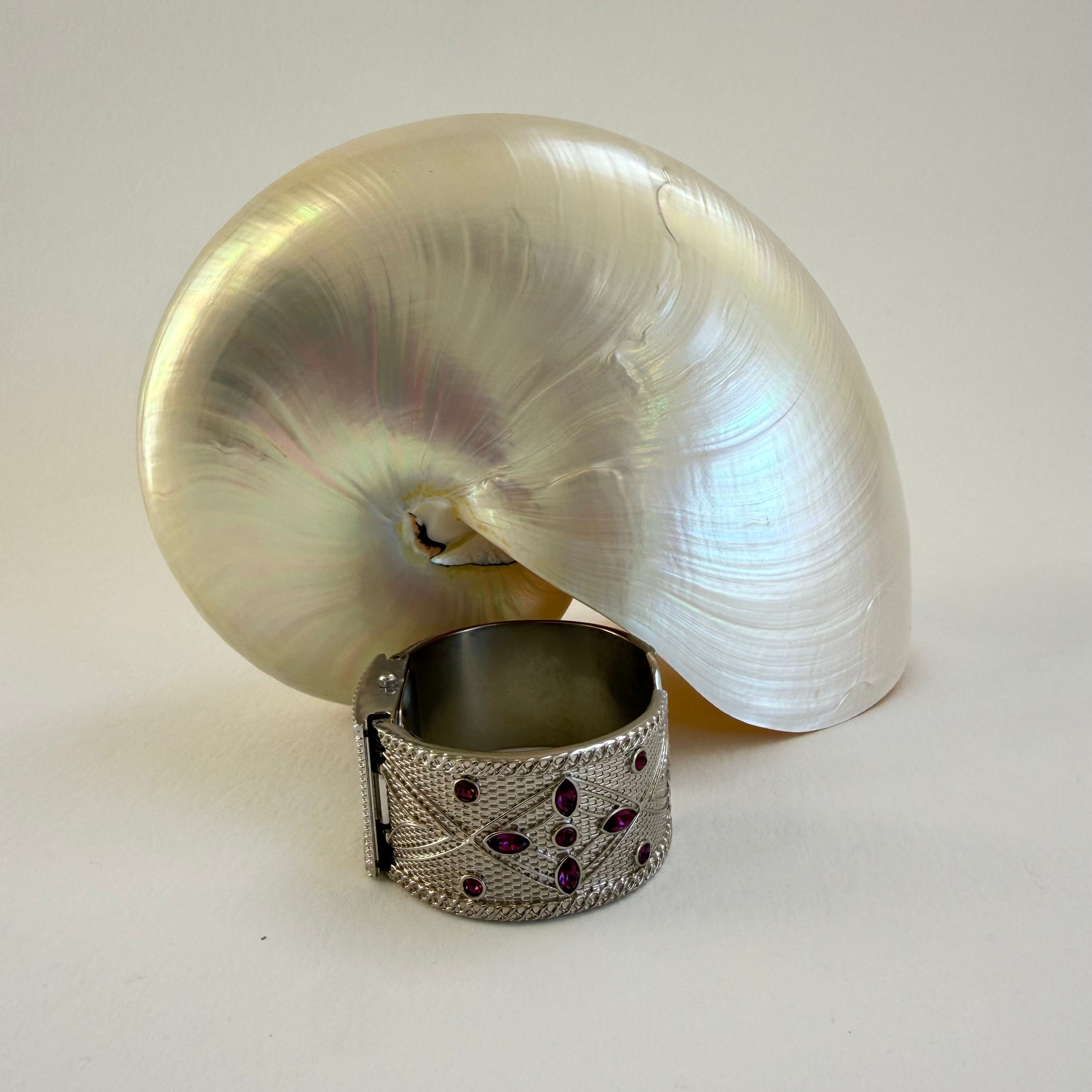 SILVER STONE CUFF WRIST WATCH