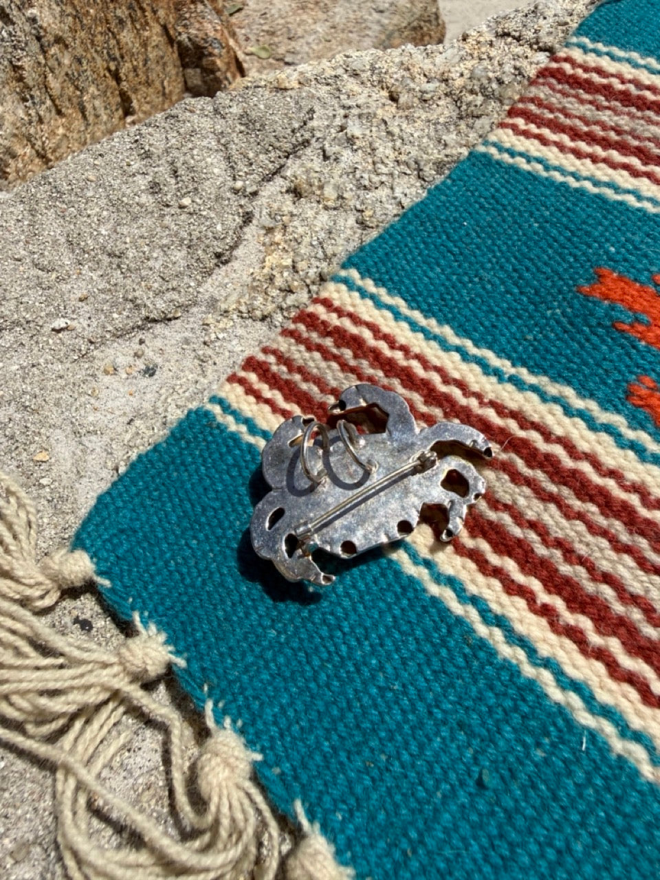 TWO TONE VINTAGE CRAB BROOCH PIN