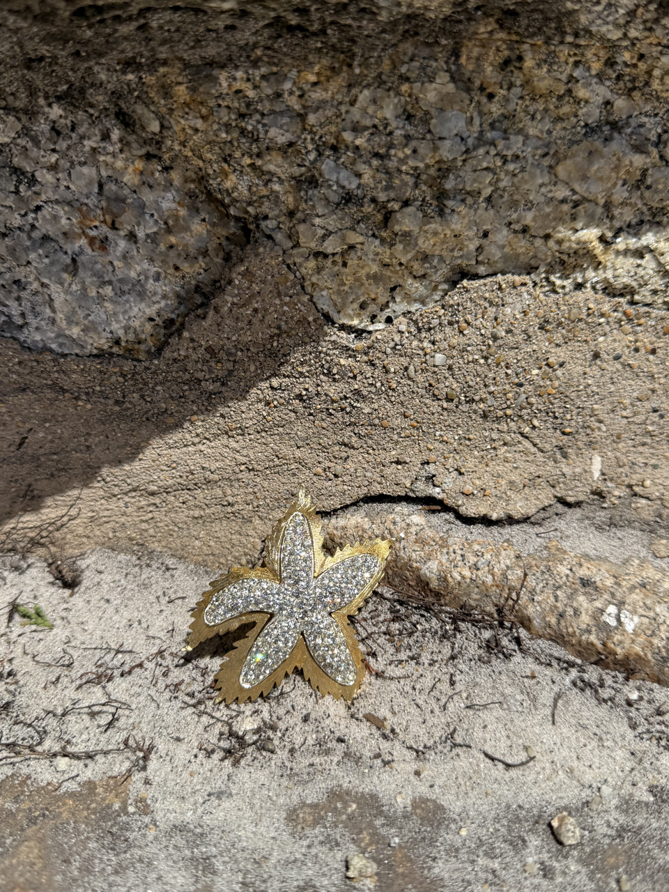 VINTAGE MCM RHINESTONE STARFISH BROOCH PIN